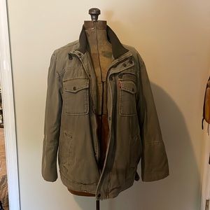 Vintage tan Denim Levi’s Jean Jacket Lined size L